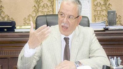 مستشار رئيس الوزراء يستمع لمطالب أسر الشهداء بالمنيا