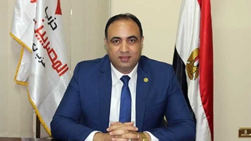 خالد عبد العزيز: