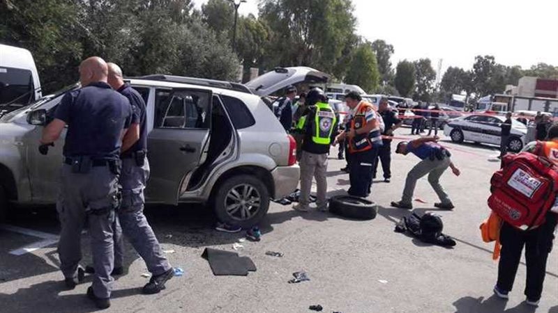 إصابة شرطي وجنديين