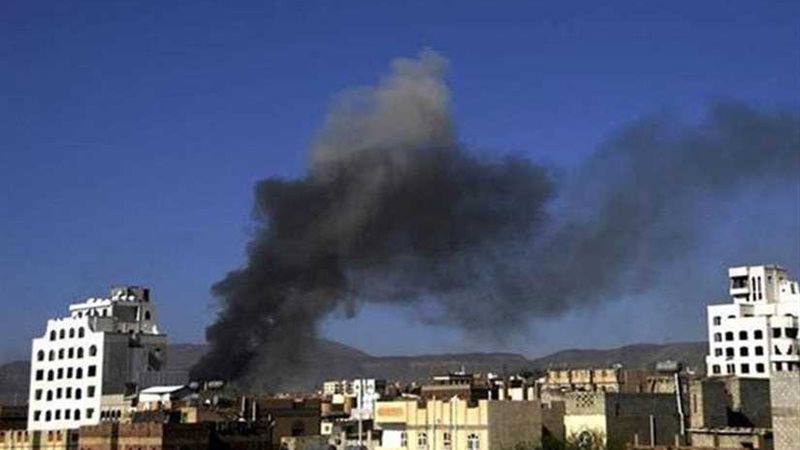 الحوثيون يقصفون مستشفى