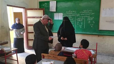 إحالة موجه ومدرس بالبحيرة للتحقيق في أول أيام الامتحانات