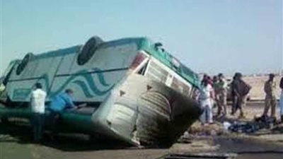 إصابة 9 أشخاص جراء انقلاب أتوبيس بالطريق الزراعي بالبحيرة