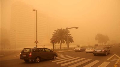 غلق 6 طرق سريعة بسبب العواصف الترابية