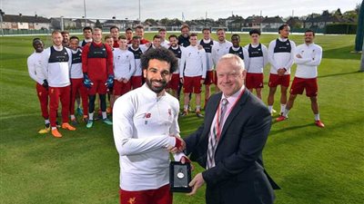 «صلاح» : جائزة جديدة في أول موسم مع لاعبين رائعين