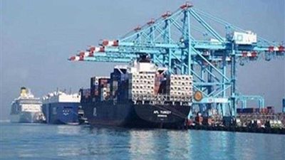 انتظام الحركة الملاحية بموانئ البحر الأحمر
