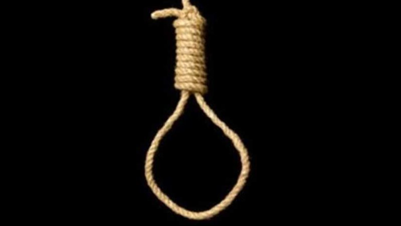 انتحار عامل شنقًا