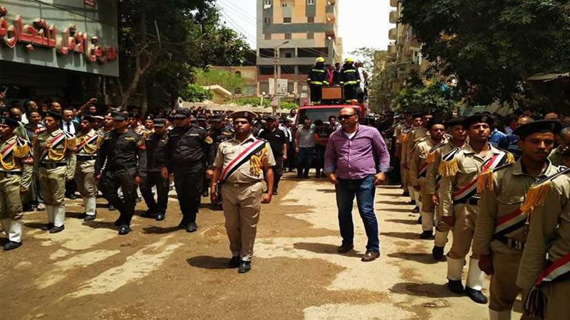 جنازة عسكرية وشعبية