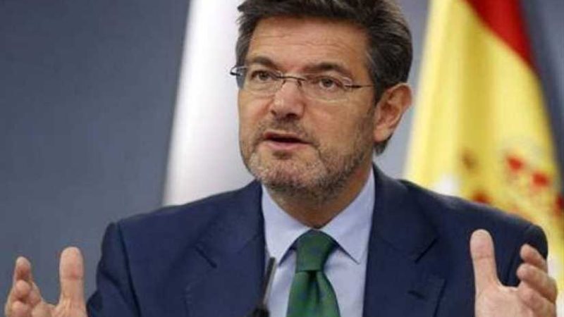 قضاة إسبانيون يطالبون