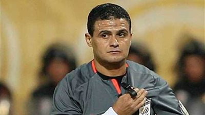 محمد فاروق حكماً لمباراة المصري وإنبي