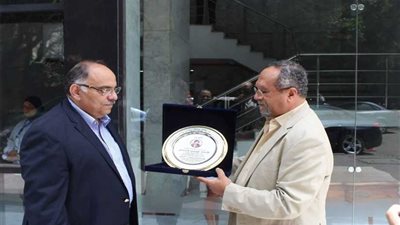 بالصور.. أسرة 