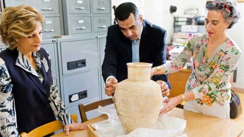 الآثار تسترد 14 قطعة