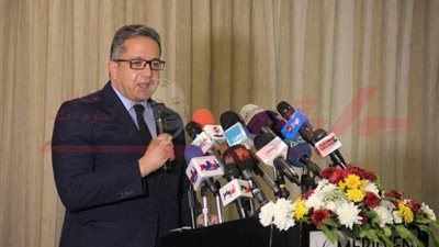 وزير الآثار: نقل عجلة توت عنخ آمون فرصة لطمأنة الجمهور على المتحف الكبير (صور- فيديو)