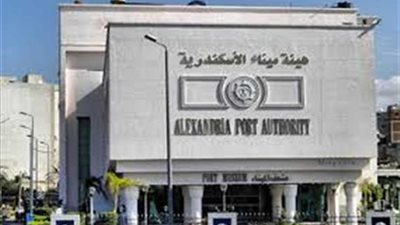 غلق بوغازي ميناءي الإسكندرية والدخيلة ً لسوء الأحوال الجوية