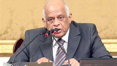 رئيس البرلمان يحذر النواب من إجراء مداخلات على القنوات المشبوهة