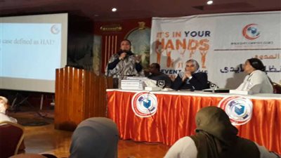 خبراء مكافحة العدوى في احتفالية اليوم العالمي لنظافة الأيدي