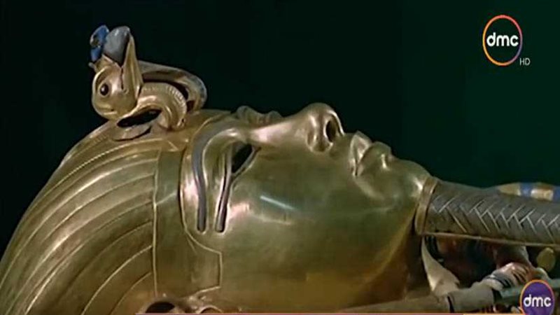 وصول عجلة توت عنخ