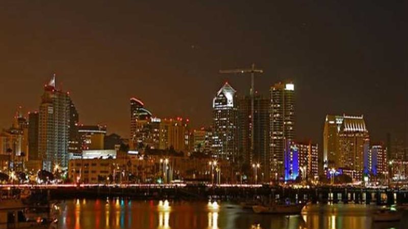 كاليفورنيا تتجاوز