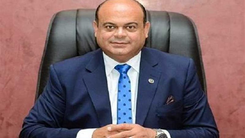 محافظ مطروح ينهي