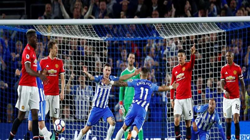 مانشستر يونايتد يسقط