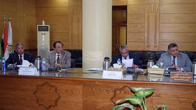 القاضي يطالب أساتذة بنها بالترشح لمنصب رئيس الجامعة