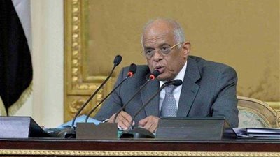 رئيس البرلمان ينتقد 