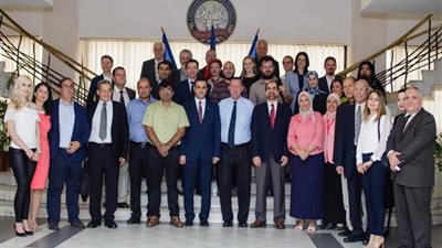 وفد من جامعة المنصورة يشارك في برنامج 