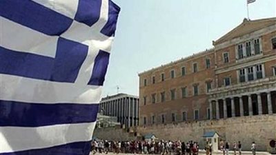 محاكمة 5 عمال إنقاذ أجانب في اليونان بتهمة تهريب البشر