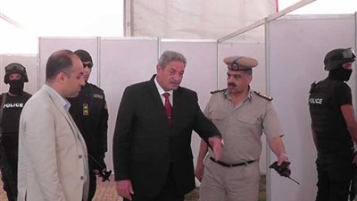 مدير أمن الدقهلية يتفقد شوادر سلع رمضان