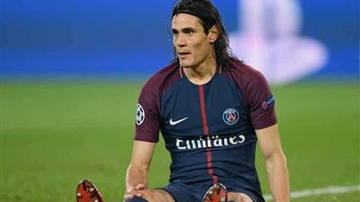 كافاني ينفي رحيله عن باريس سان جيرمان