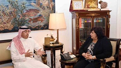 وزيرة الثقافة تلتقي نظيرها السعودي لتوطيد التعاون الثقافي بين مصر والسعودية