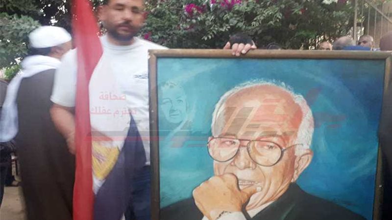 بالفيديو والصور..