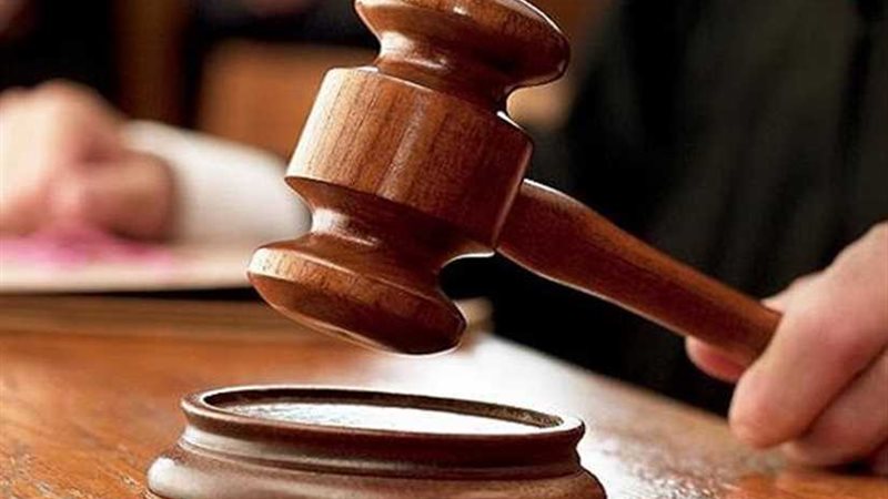 قاضى رابعة مازحًا: