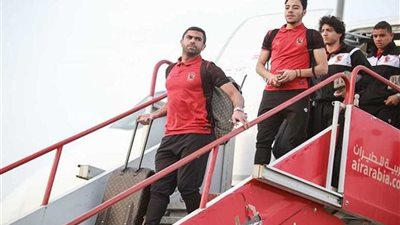 بعثة الأهلي تصل الإمارات لمواجهة أياكس الهولندي