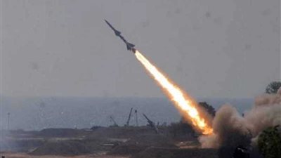 الدفاع الجوي السعودي يعترض صاروخا باليستيا أطلقه الحوثيون باتجاه