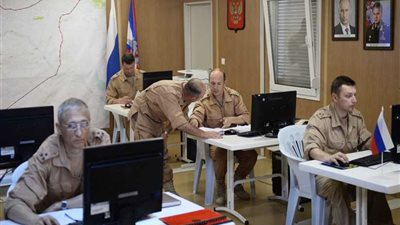 مركز المصالحة الروسي: استمرار إخراج المسلحين من ريف حمص