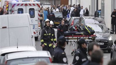 قتيلان بحادثة طعن في باريس (فيديو)