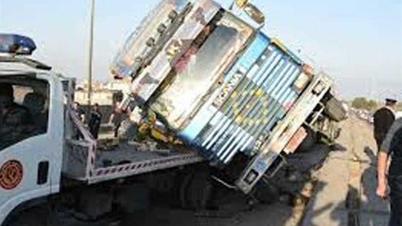 تصادم سيارتي نقل