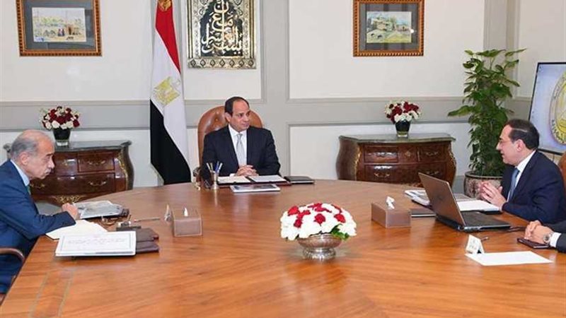 السيسي يطالب بالإسراع