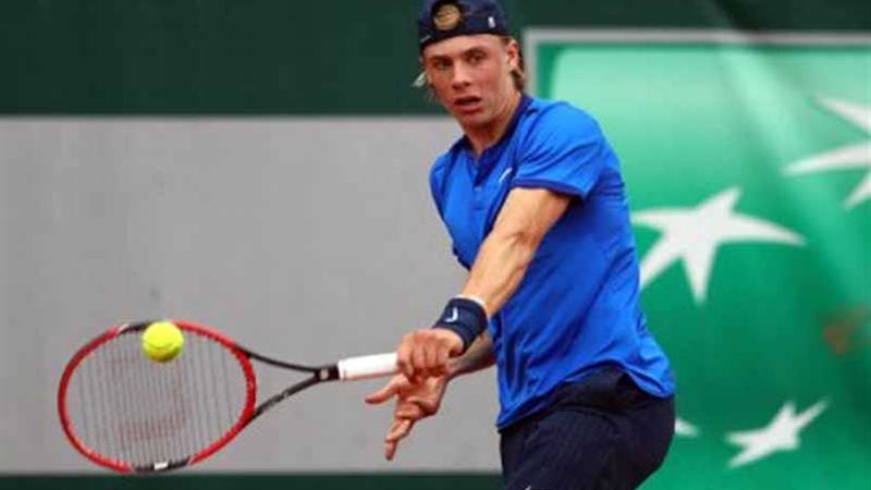 شابوفالوف يتأهل لقبل