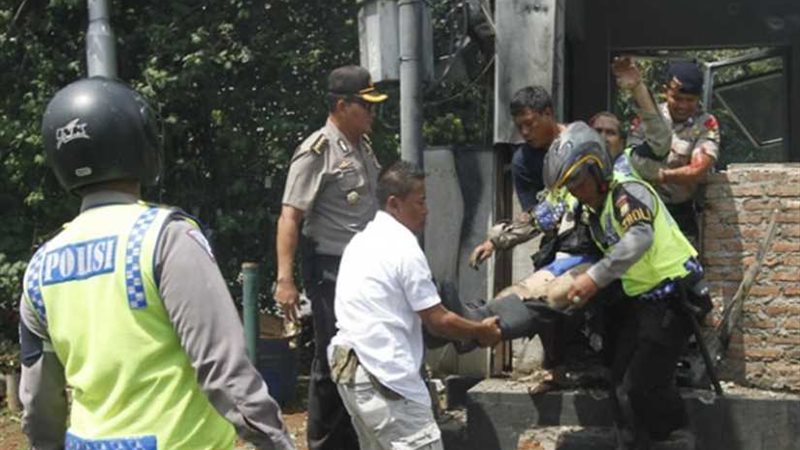 الشرطة: انتحاريون