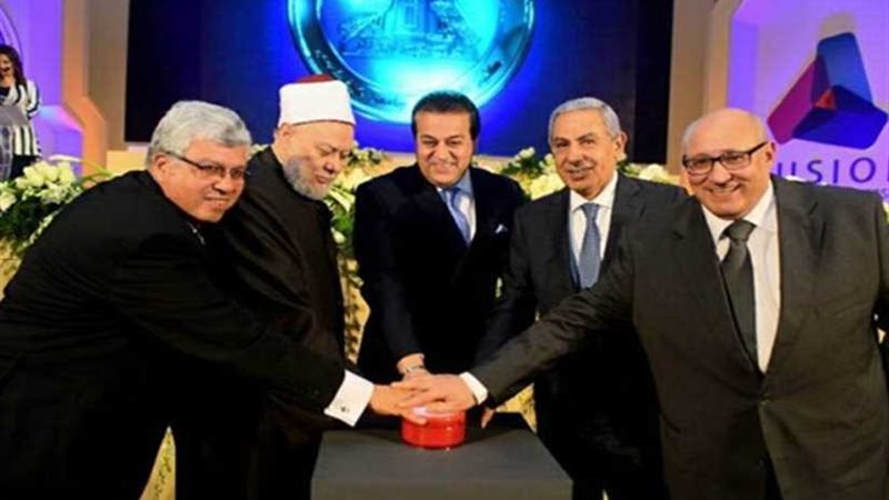 وزيرا التجارة والتعليم