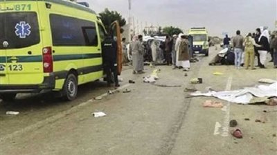 إصابة 11 شخصًا في حادث تصادم بالطريق الدولي بالبحيرة