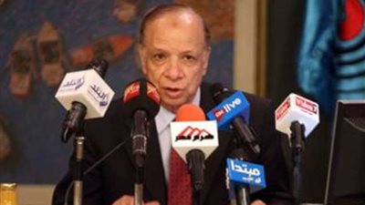 محافظ القاهرة نائبًا عن الرئيس في استطلاع هلال رمضان