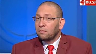 داعية إسلامي يوضح حكم تصدق الزوجة من وراء زوجها (فيديو)