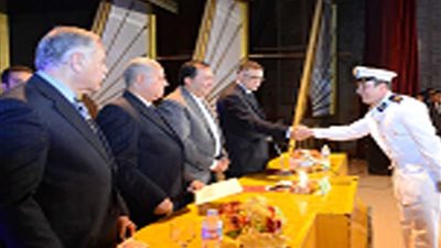 تكريم رجال الشرطة المتميزين في أداء عملهم بمنطقة جنوب الصعيد