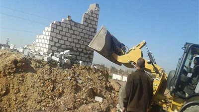إزالة 46 حالة تعدٍ على الأراضي الزراعية وأملاك الدولة ببني مزار