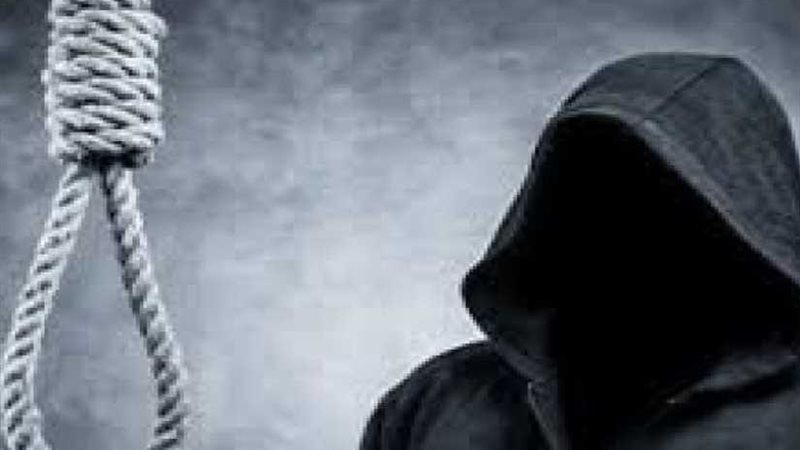 تشاجر مع والده فشنق