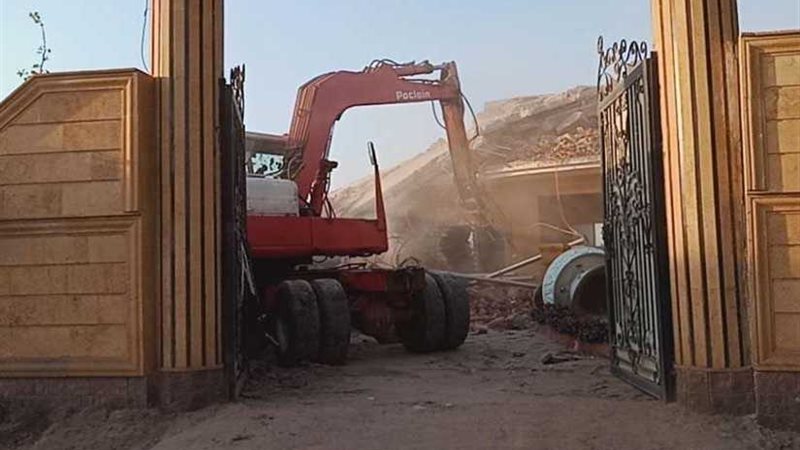 إزالة 56 حالة تعدٍ