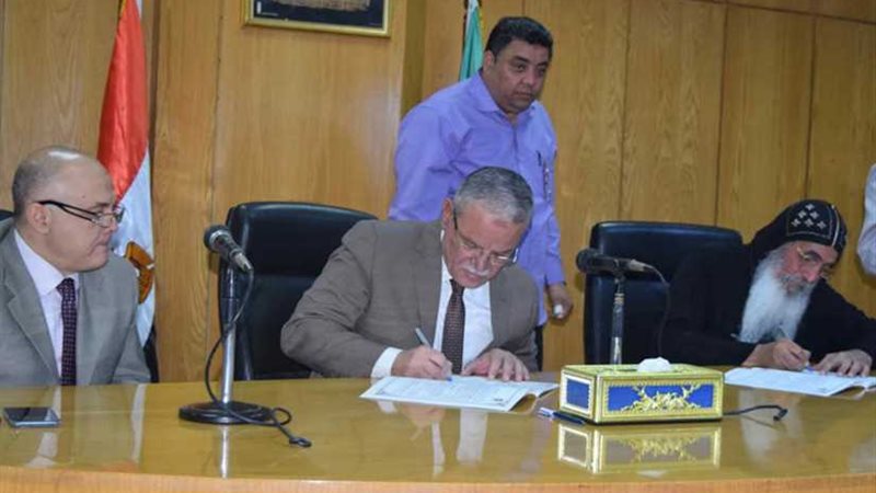 توقيع 37 عقدًا كدفعة