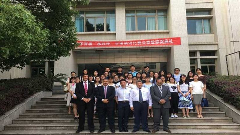 القاضي يتفقد جامعة